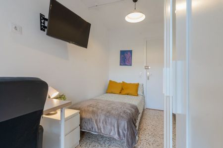 Avinguda de Blasco Ibáñez, Valencia, Valencian Community 46022 - Photo 5