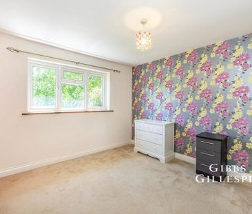 4 bedroom terraced house to rent - Photo 1