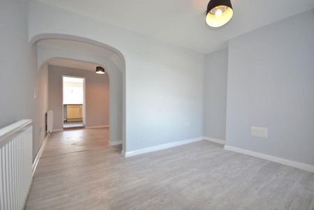 2 bedroom terraced house to rent - Photo 4