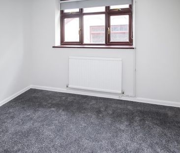 2 bedroom semi-detached bungalow to rent - Photo 3