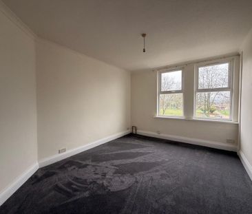 3 bedroom flat to rent - Photo 5