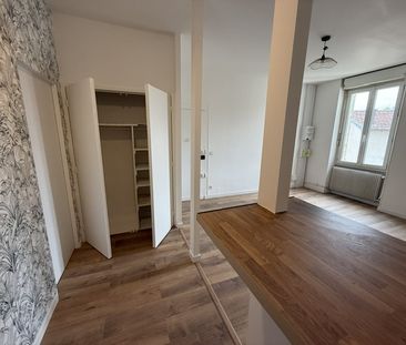 A LOUER - Boulevard Auger - T2 de 41.08m² entièrement refait à neuf... - Photo 3