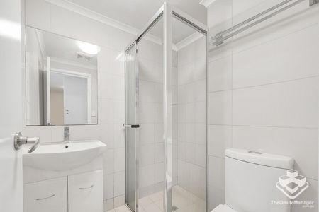 Perfectly Located 2-Bedroom Unit in Leafy St Lucia - Photo 3