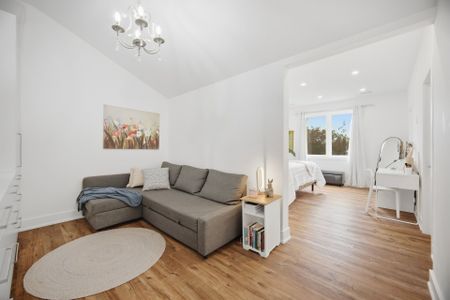 For Lease - 45 Furnival Road, Toronto, Ontario - Photo 4