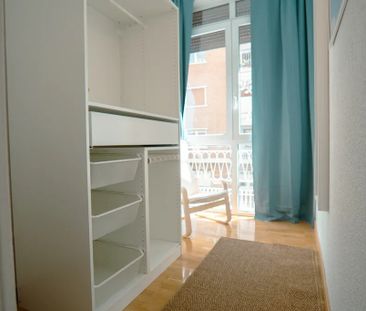 Calle de Joaquín María López, Madrid, Community of Madrid 28015 - Photo 5