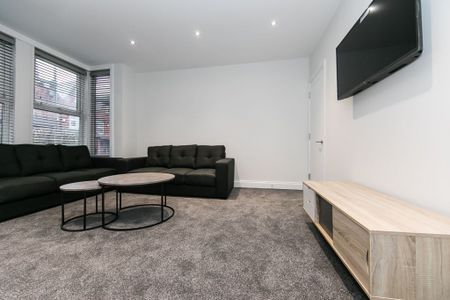 Burchett Place, Woodhouse, Leeds - Photo 5