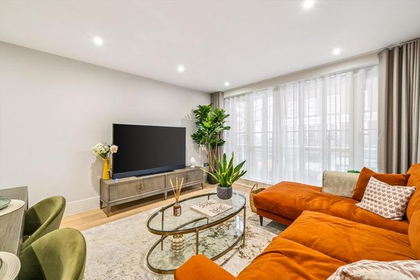 3 bedroom flat to rent - Photo 1