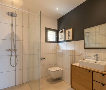 Rental House Ajaccio 7 Rooms 300 m² - Photo 6