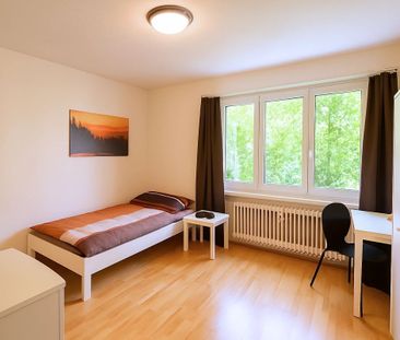 Helles möbliertes Zimmer - Photo 2