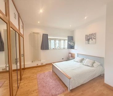 3 bedroom flat to rent - Photo 6