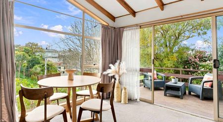 Elevated family home - Photo 3