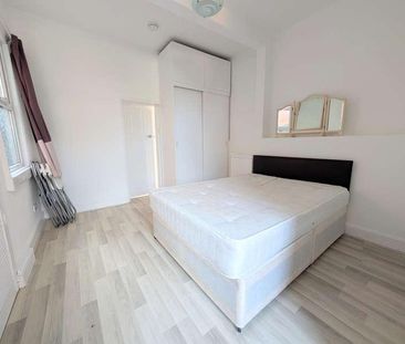 Melrose Avenue, Cricklewood, NW2 - Photo 3