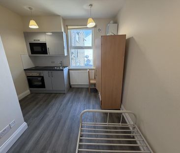 Studio to rent - Photo 3
