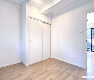 Spacious High-Ceiling Granny Flat in Prime Location - Photo 5