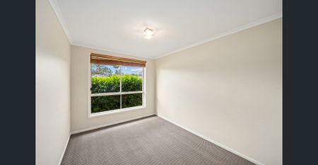 Four-bedroom home with storage for caravan or boat - Photo 2