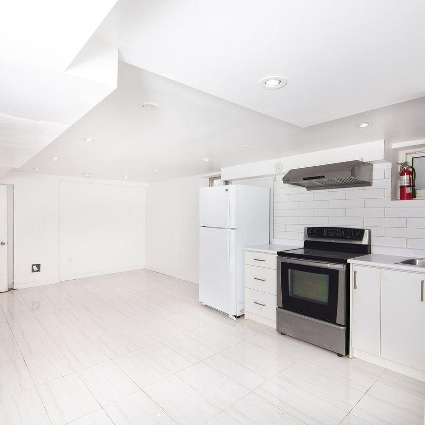 For Lease - 116 Earlton Road Unit# Bsmt, Toronto, Ontario - Photo 1