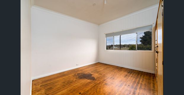 BRIGHT & SPACIOUS 3-BEDROOM HOME WITH LARGE YARD - Photo 1