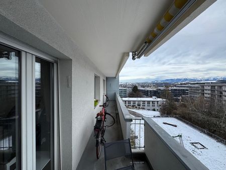Appartement rénové avec grand balcon - Fribourg - Photo 2