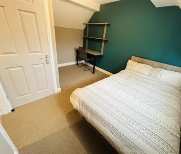 High Lea Court, Ebberston Terrace, Hyde Park, LS6 1AU, Leeds - Photo 3