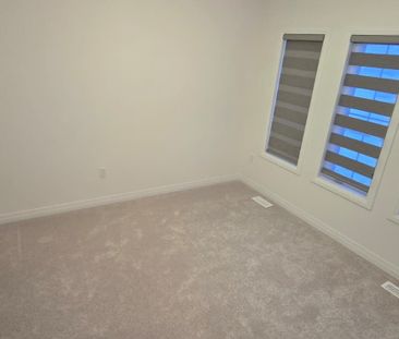 For Lease - 925 Douro Street, Stratford, Ontario - Photo 4