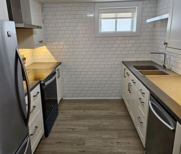 For Lease - 159 Jeffcoat Drive, Toronto, Ontario - Photo 3