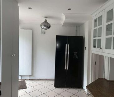 Harrow, HA3 - Photo 5