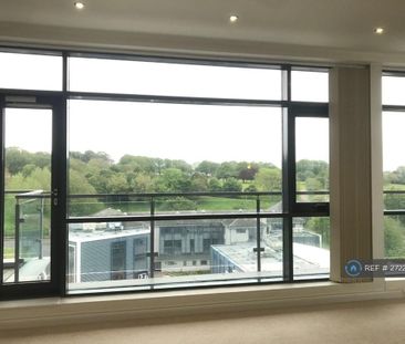 1 bedroom penthouse to rent - Photo 2