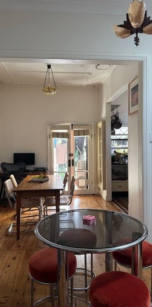 Petersham - Photo 1