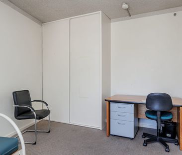 MULTIPLE BEDROOMS LOCATED CITY FRINGE!!! APPLY NOW! - Photo 1