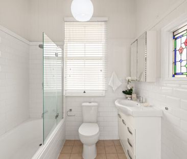 173 Jubilee Terrace, Bardon QLD 4065 - House For Rent | Domain - Photo 6