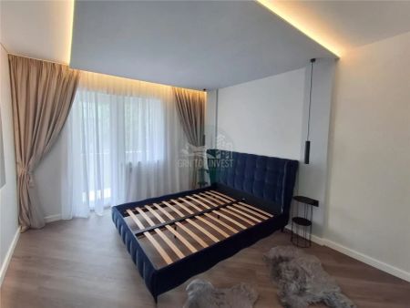Apartament de LUX 2 camere decomandat pivnita zona Strand - Photo 2