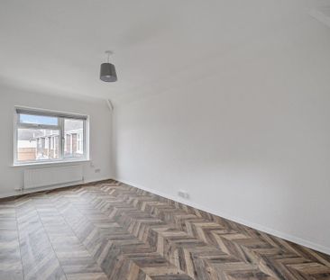 3 bedroom end of terrace house to rent - Photo 6