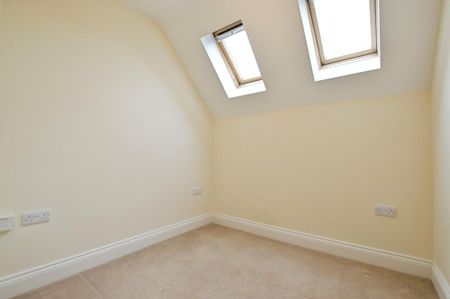 3 bedroom penthouse to rent - Photo 3