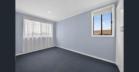 Sunny love nest walking distance to amenities and beach - Photo 4