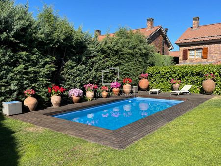Excellent 5 Bedroom house / villa for rent in Las Rozas, Madrid - Photo 2