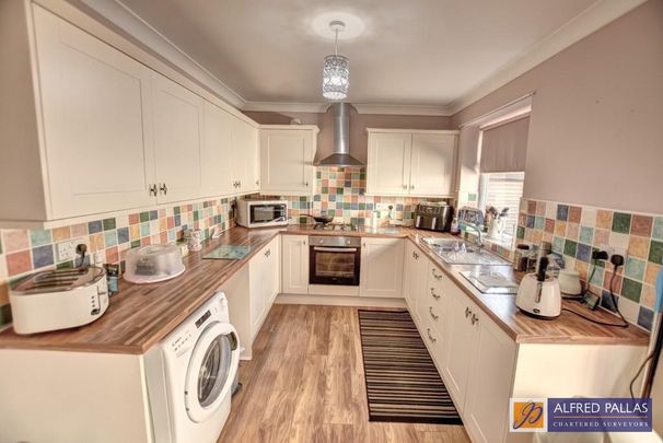 3 bedroom terraced house to rent - Photo 1