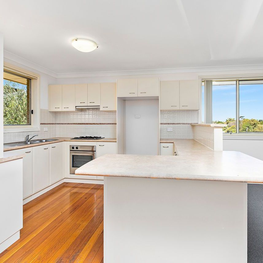 Larger than it looks - 3 bedroom double storey home! - Photo 1