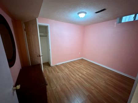 For Lease - 44 Loradeen Crescent Unit# Lower, Toronto, Ontario - Photo 5