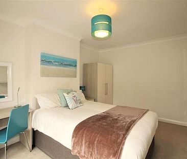 London Road, Reading, RG6 - Photo 3