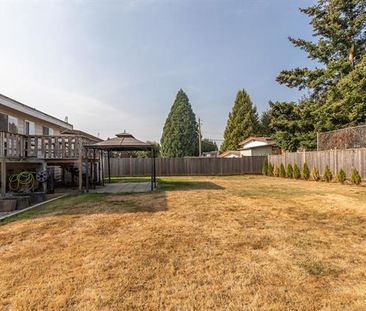 Upper Home with Large Fenced Yard - Photo 5