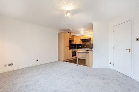 2 bedroom flat to rent - Photo 3
