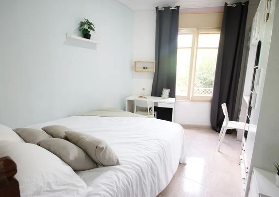 Carrer del Cinca, Barcelona, Catalonia 08030 - Photo 1