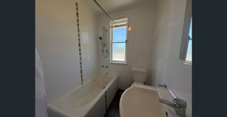 Freshly Renovated 3-Bedroom Home - Photo 2