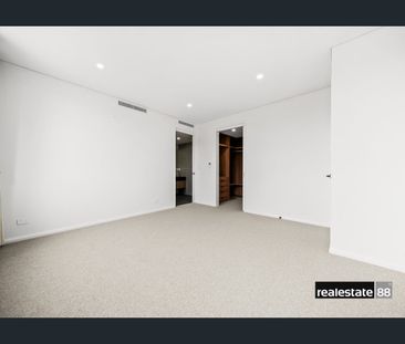 SPACIOUS HOME IN OUTSTANDING LOCATION - A MUST INSPECT! - Photo 1