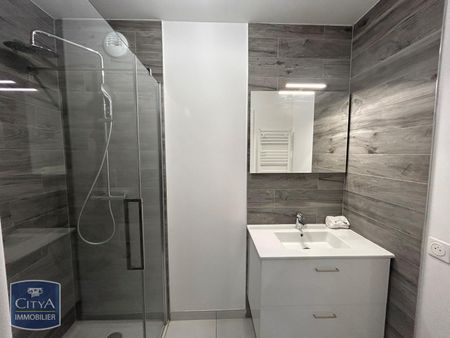 Location Appartement 1 pièce 38m² CLERMONT FERRAND 63000 - Photo 4