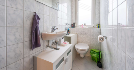 Helle 3,5-Zimmer-DG-Wohnung mit 2 Balkonen & EBK in Wehr - Photo 2