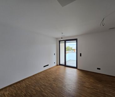 Gemütliche Singlewohnung mit Balkon und Einbauküche wartet auf Sie! - Photo 1