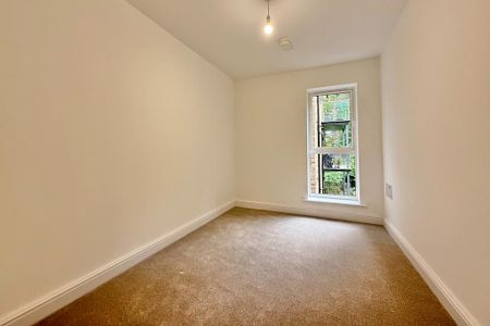 2 bedroom retirement property to rent - Photo 2