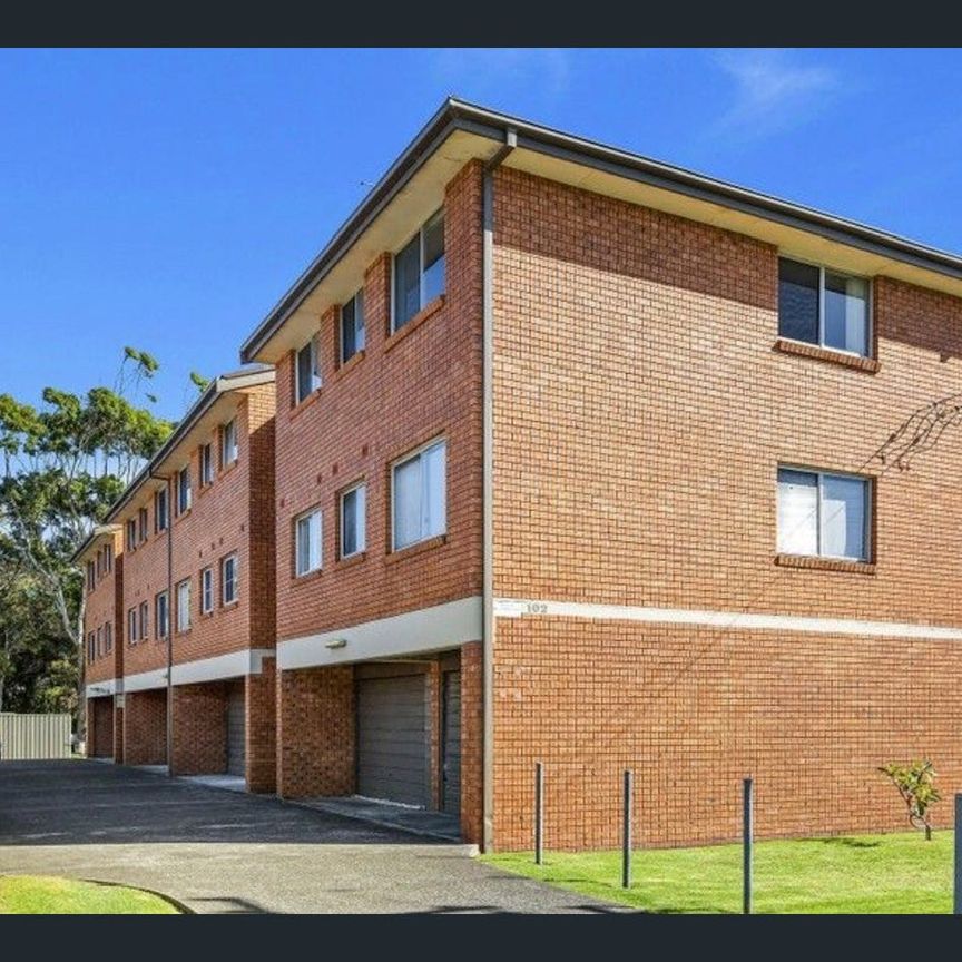 Fresh and Bright 2 Bedroom Unit - Photo 1