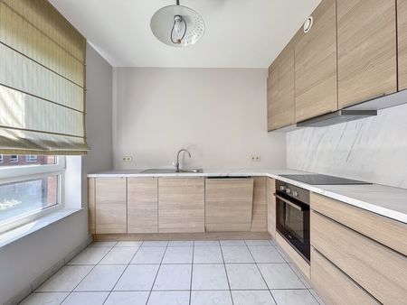 Appartement - à louer - Photo 4